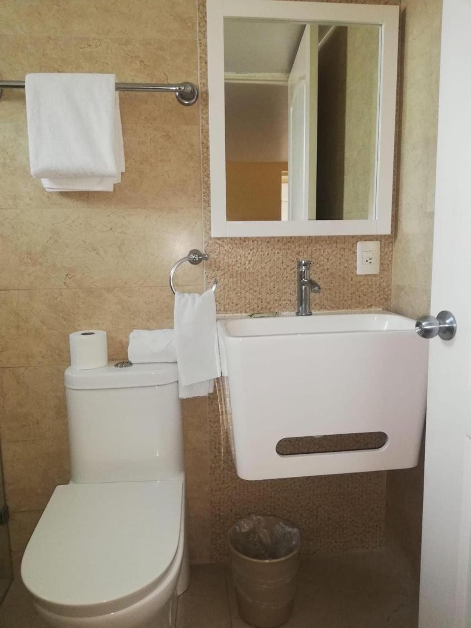Hotel Torre Esmeralda Chilpancingo de los Bravos Dış mekan fotoğraf